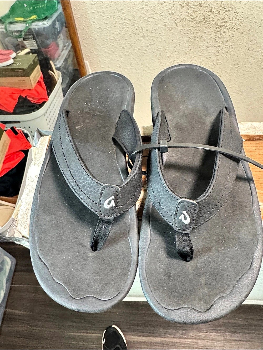 Olukai Ohana-W Black US 7 W Sandals